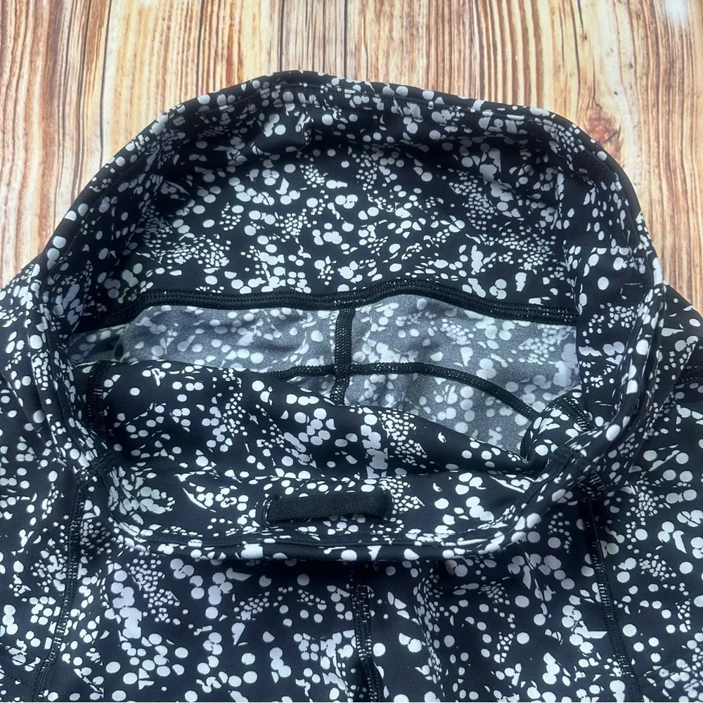 Lululemon Women’s Crop Leggins Size 4